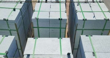 开封 芝麻白花岗岩5公分地铺石 花岗岩厂家工厂装车日常