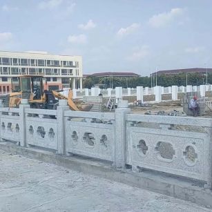 开封 白麻花岗岩荔枝面河道栏杆