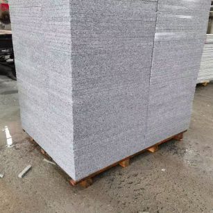 开封 芝麻白火烧面1.8厚300*600地铺石，尺寸标准，厚薄均匀