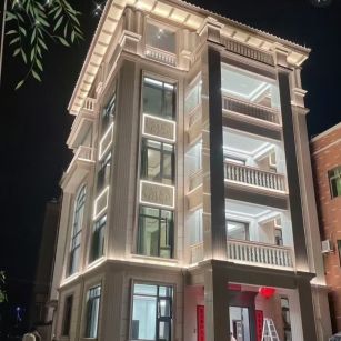 开封 芝麻白花岗岩别墅外墙夜间效果