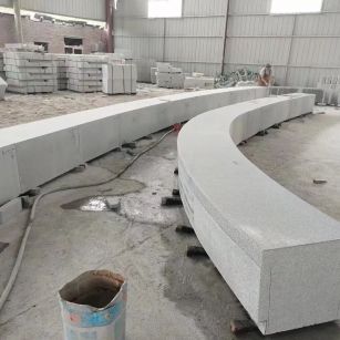 开封芝麻白花岗岩石板材 园林光面弧形坐凳