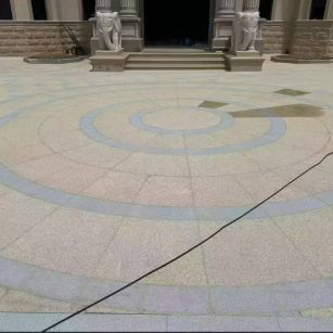 开封 黄金麻芝麻灰花岗岩石材地铺拼接效果