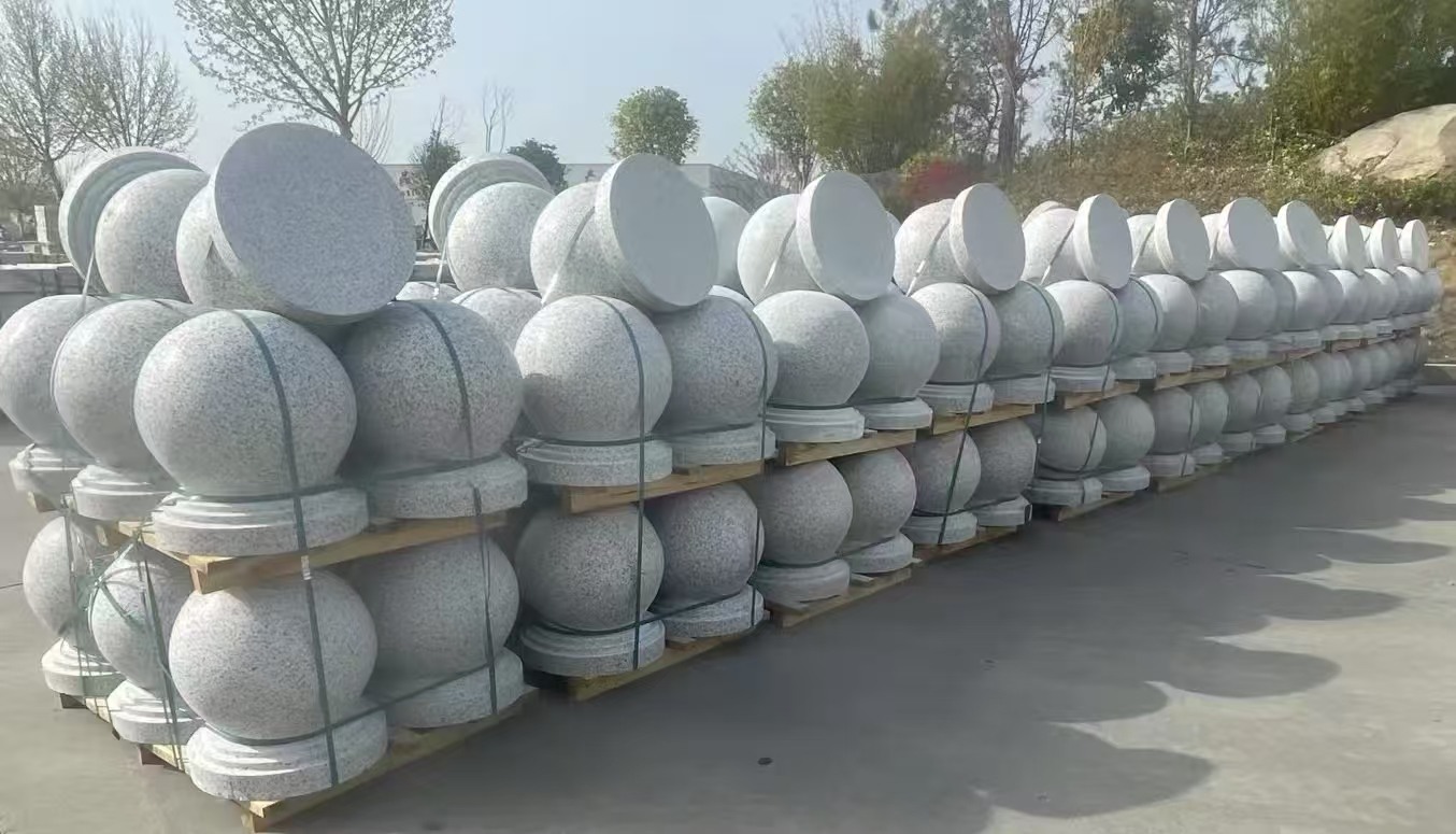 开封 白麻花岗岩石材圆球，石球，挡车球，隔离球，景观石球，风水球等