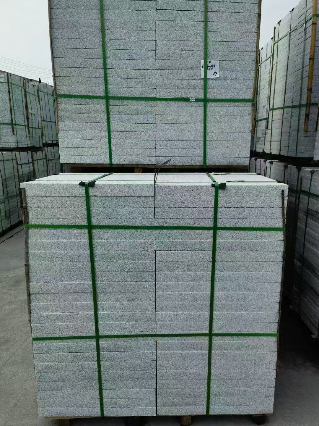 开封 芝麻白火烧，园林广场市政工程地铺石，1.8~5.0厚均有现货