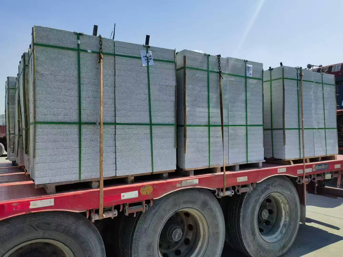 开封芝麻白花岗岩出货日常地铺石