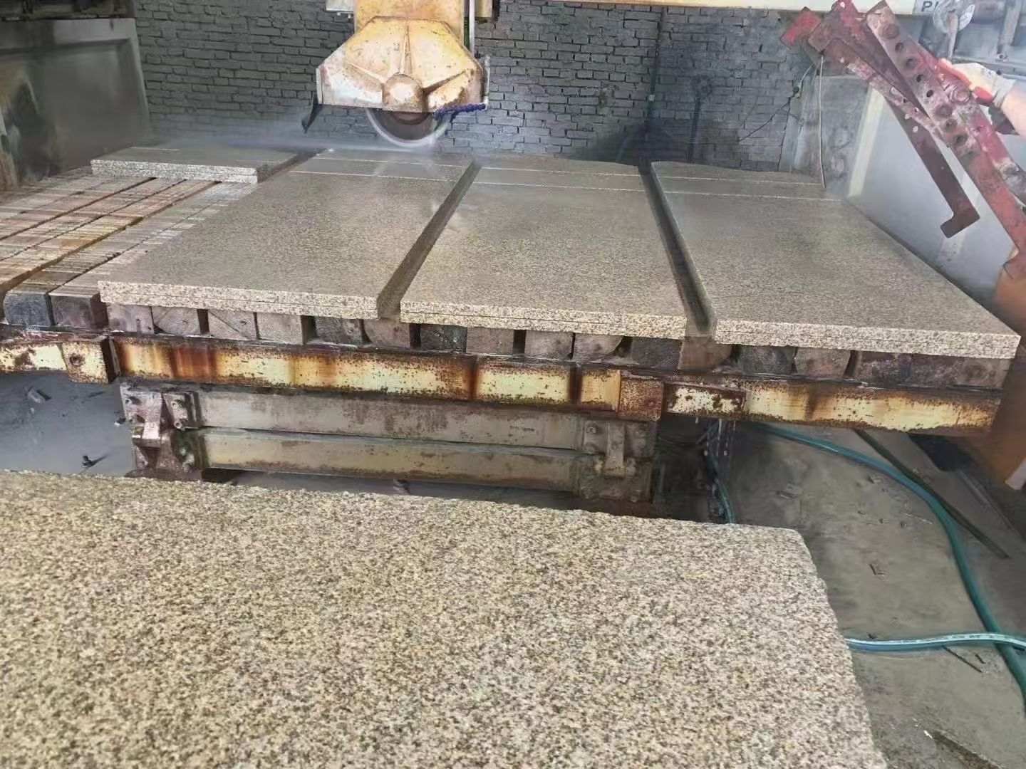 开封 黄金麻荔枝面成品板加工