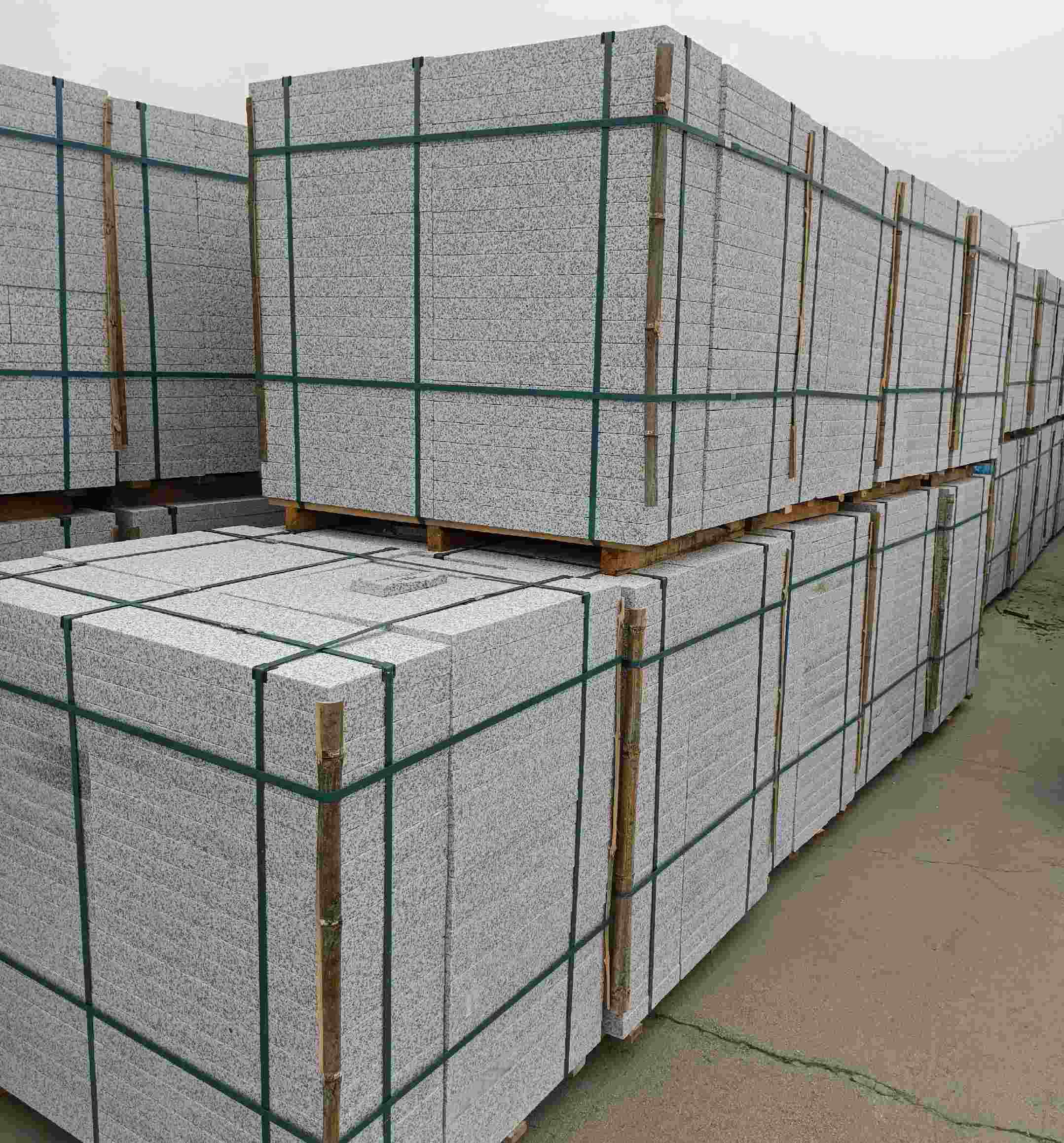 开封 白麻花岗岩石材荔枝面地铺石（300*600*50）