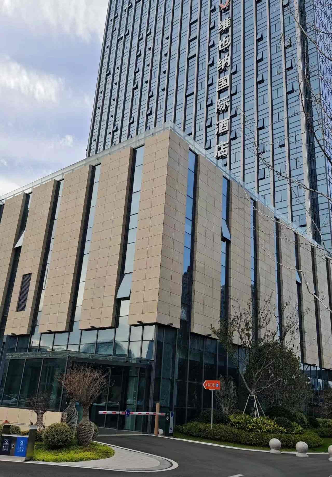 开封 黄金麻花岗岩外墙干挂