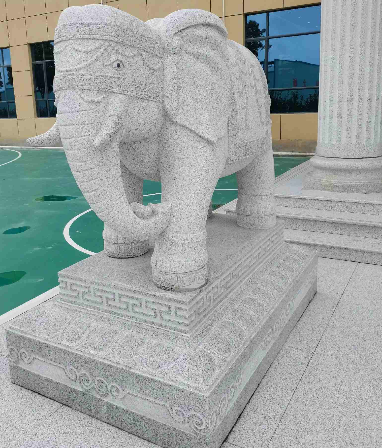 开封 白麻花岗岩动物异形石雕-大象