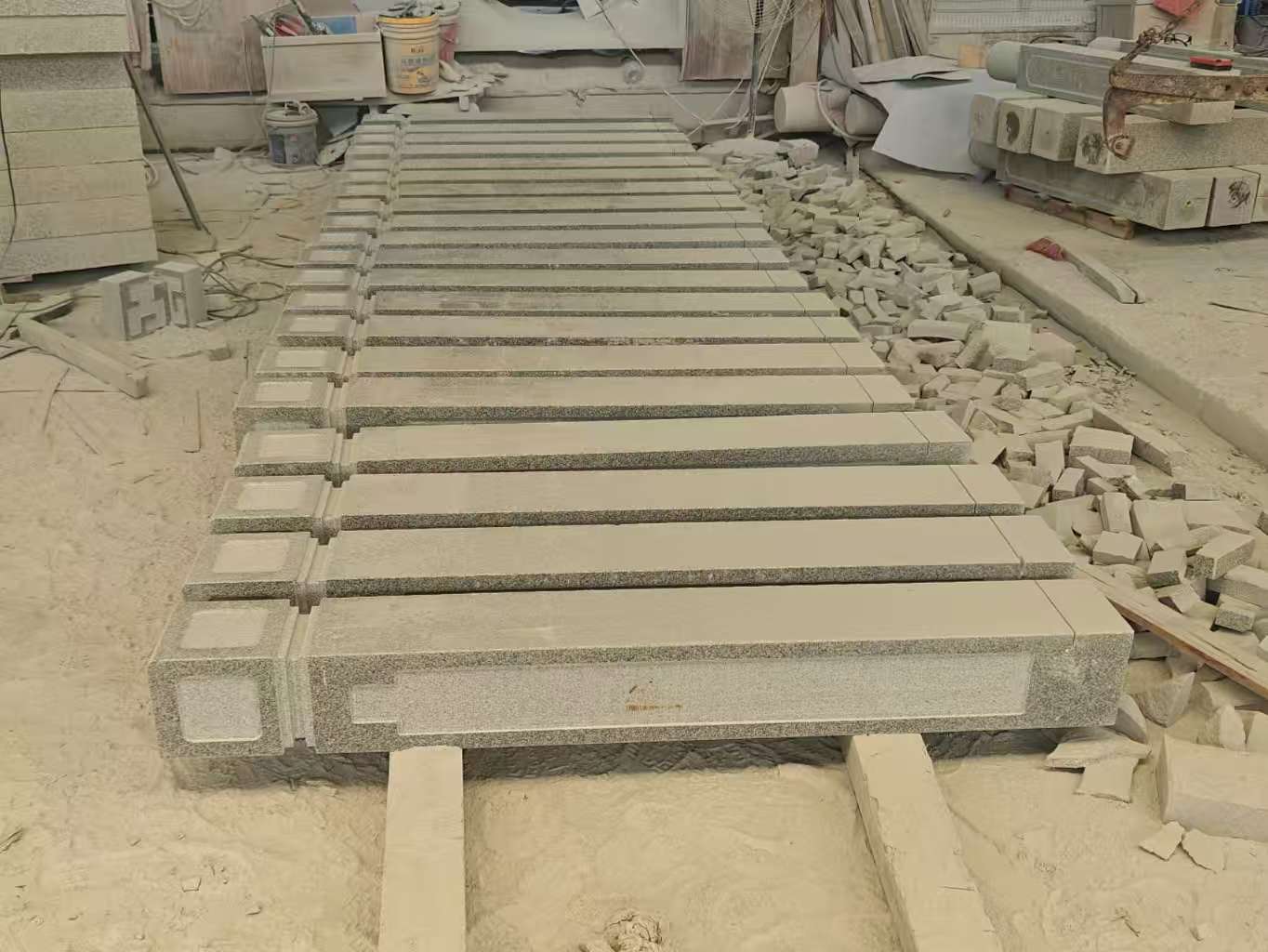 开封 芝麻白异形加工雕刻-栏杆大柱，方柱