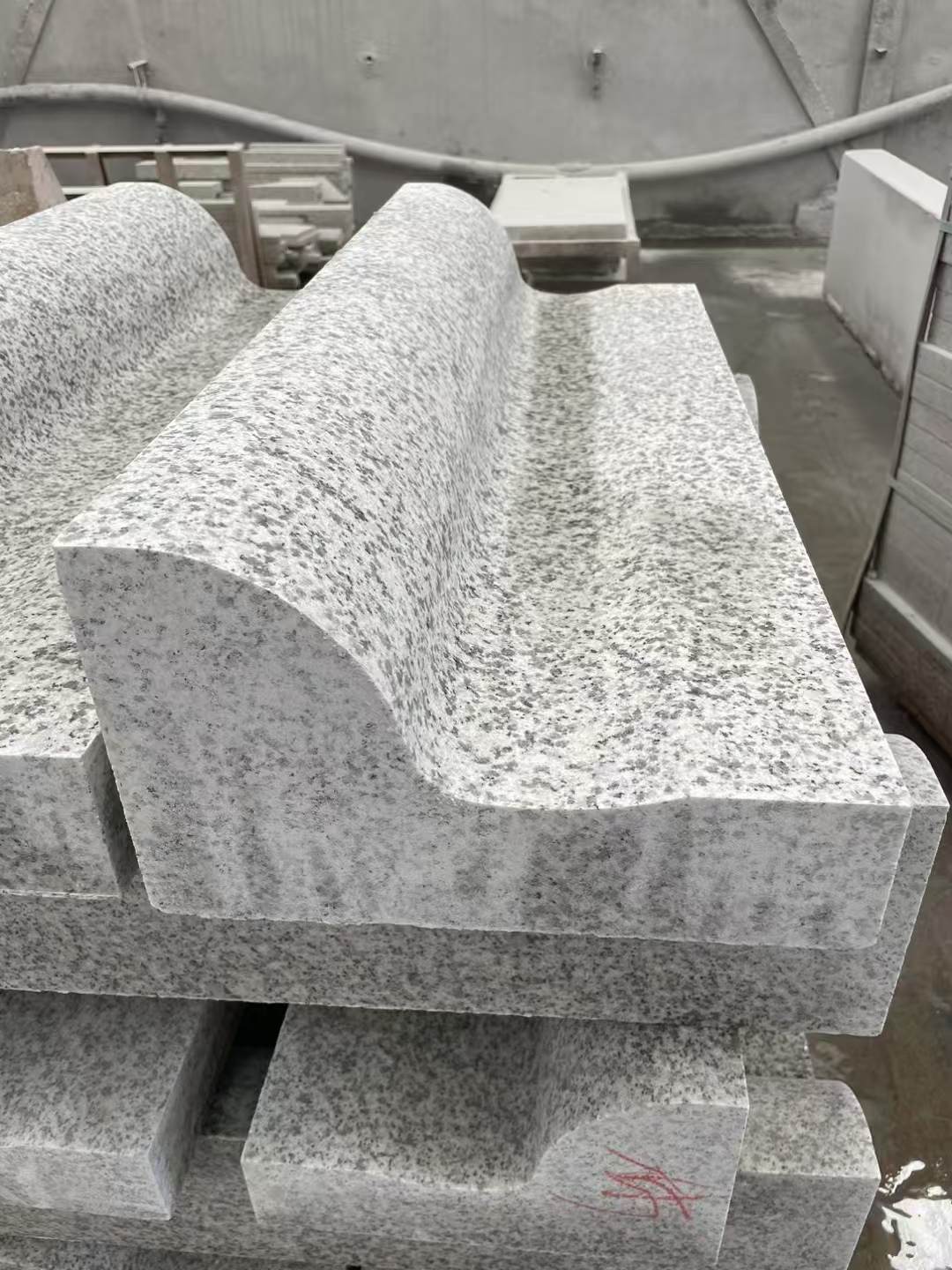 开封 白麻花岗岩S型路沿石，路侧石，马路牙子等