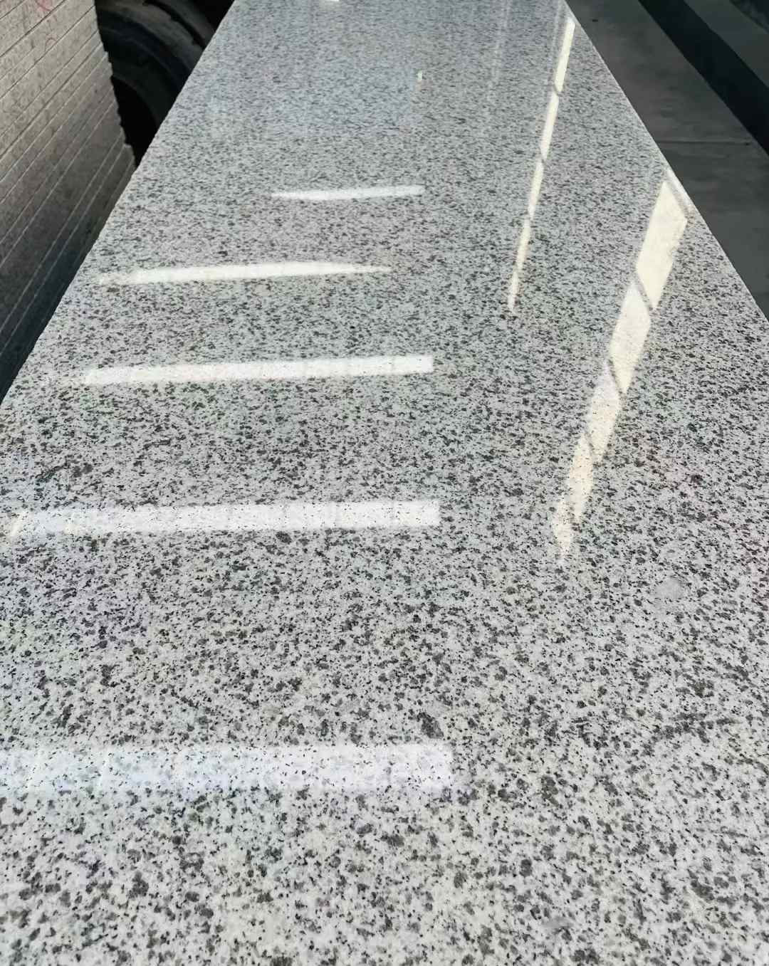 开封 白麻花岗岩光面毛板