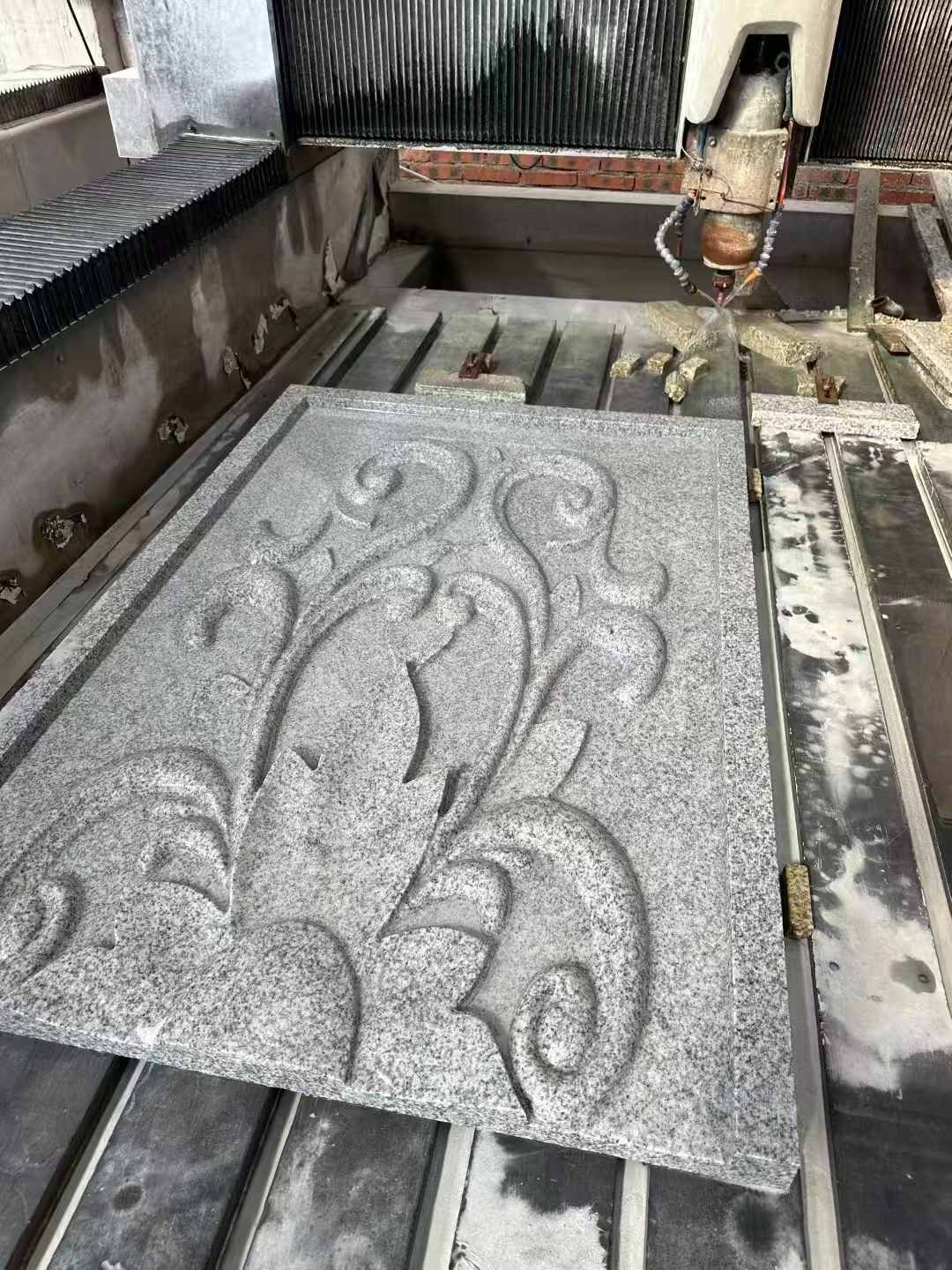 开封 白麻别墅干挂雕花板