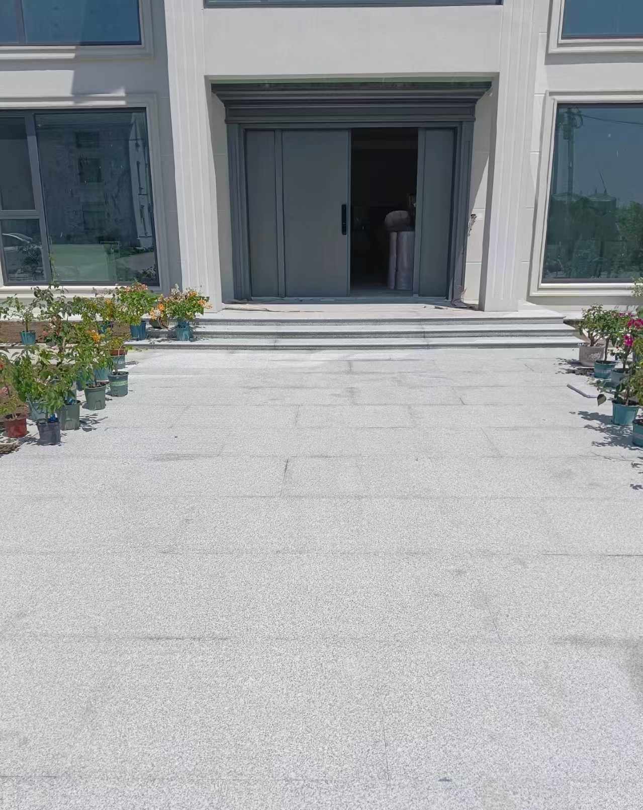 开封 芝麻白花岗岩地铺石地面铺装