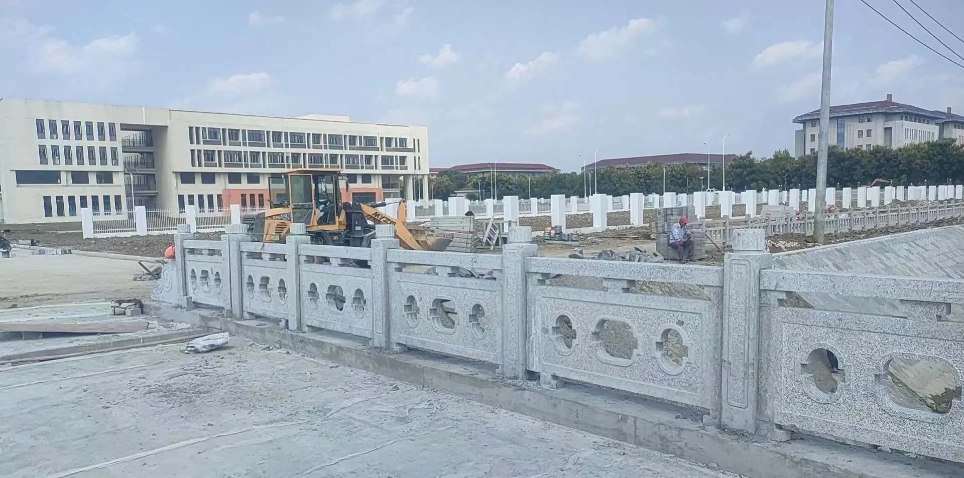 开封 白麻花岗岩荔枝面河道栏杆