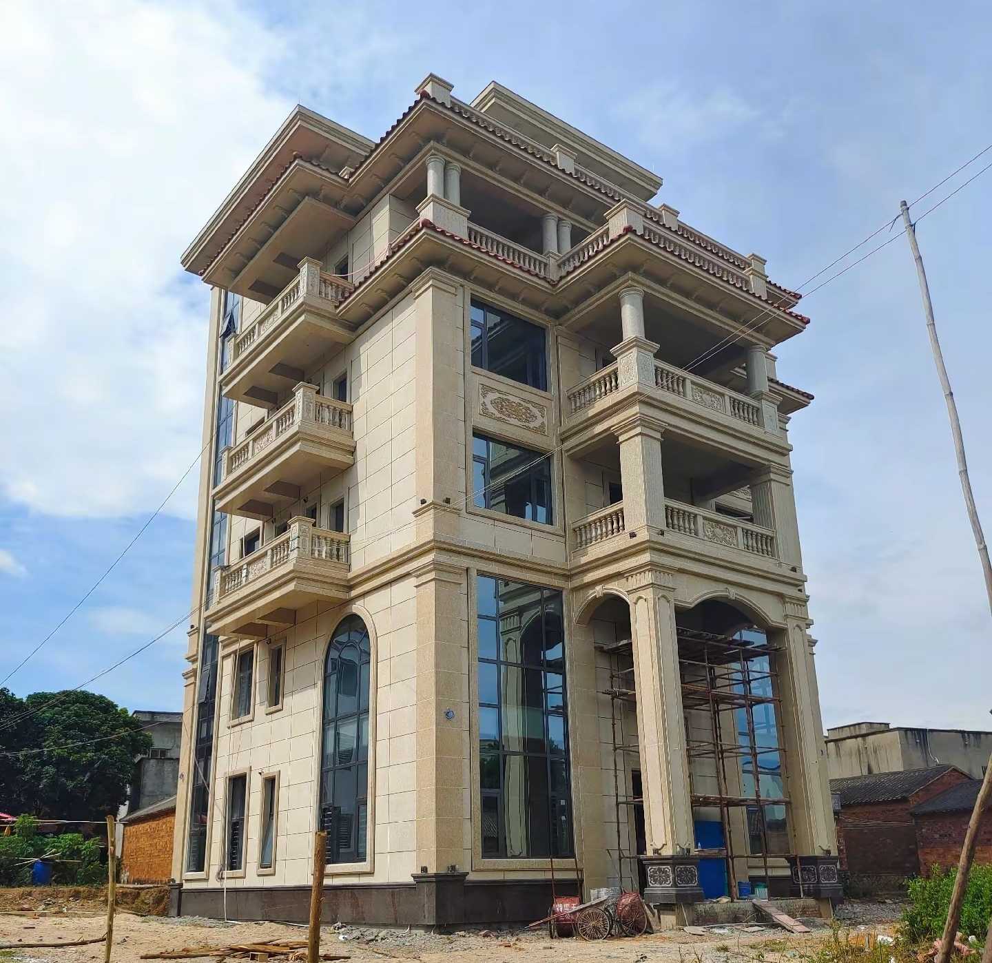 开封 黄金麻花岗岩石材别墅外墙干挂搭配（雕花栏杆花瓶柱门楼罗马柱）